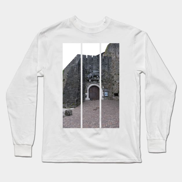 Gorizia, Italy. The castle. It stands between the walls of the ancient village, what medieval sources cite as Upper Land. Friuli Venezia Giulia. Sunny spring afternoon day (vertical) Long Sleeve T-Shirt by fabbroni-art